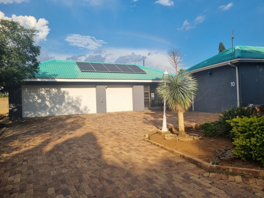 3 Bedroom Property for Sale in Vaalpark Free State